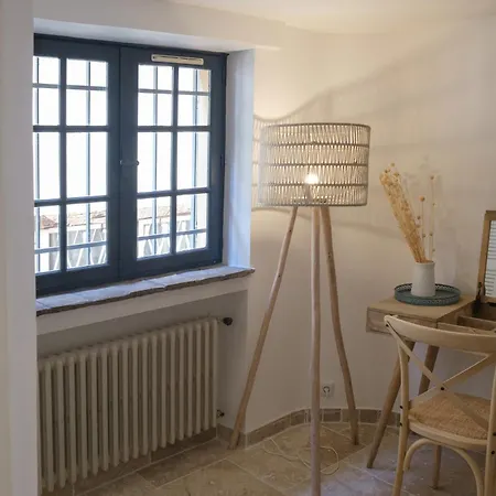 Maison La Tropezienne ... New • Fabulous 5* Luxe & Terrasse • 6p. Old Town