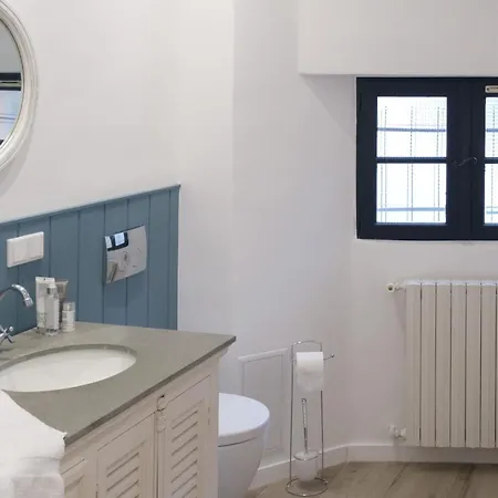 Maison La Tropezienne ... New • Fabulous 5* Luxe & Terrasse • 6p. Old Town Holiday home *